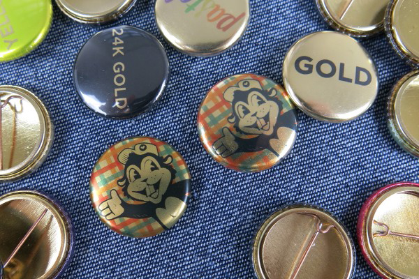 gold buttons