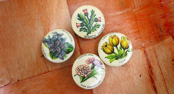 flower buttons