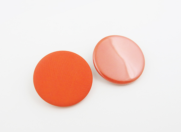 matte and glossy buttons