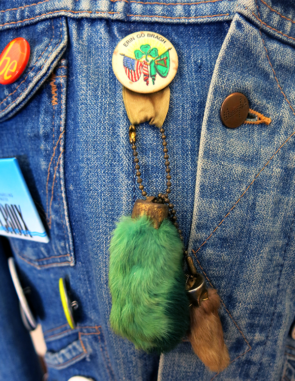 rabbit foot button