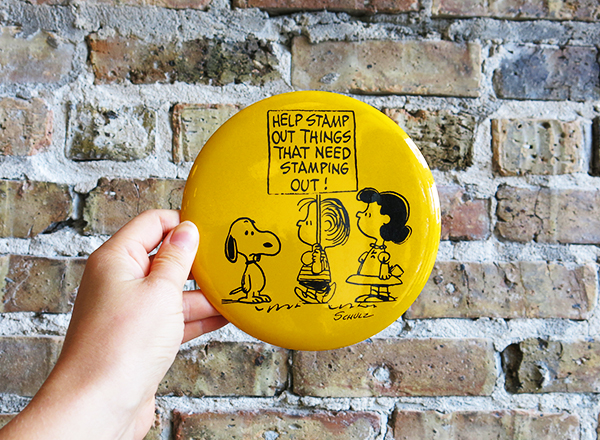 Topical Snoopy Button